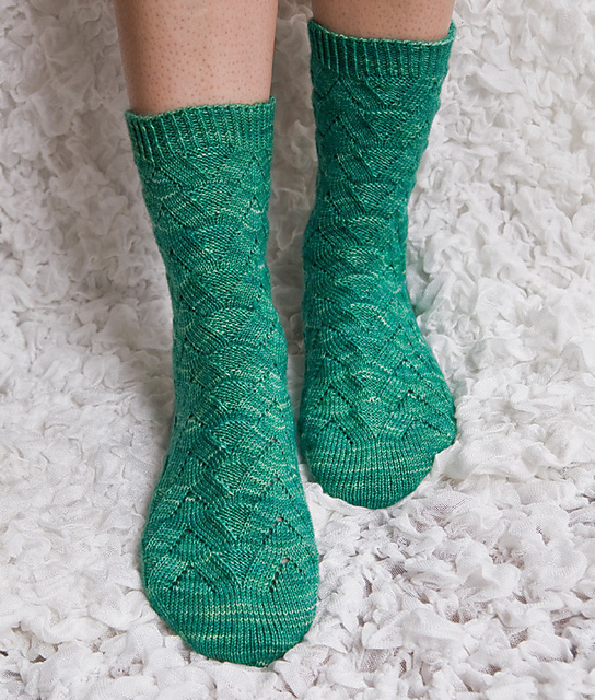 Monkey - a free pattern for knit socks