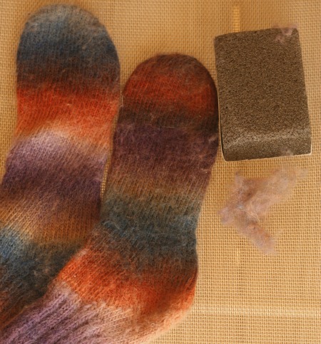 Sweater Stone review - on Mini-Mochi Yarn