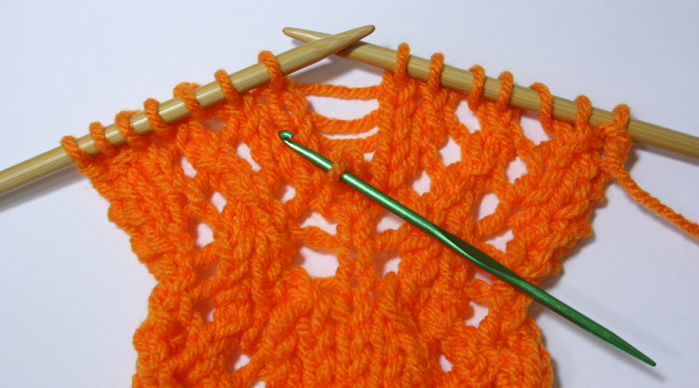 using a Handi Tool to fix knitting