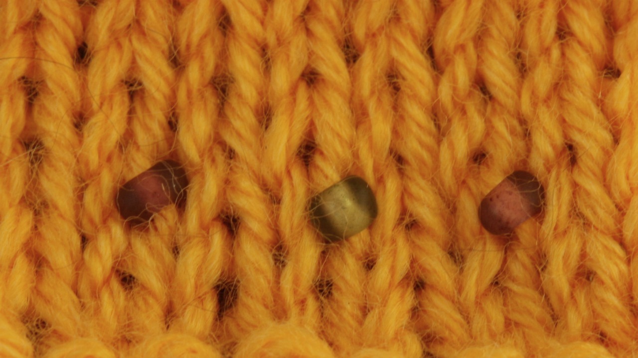 knitting with pre-strung beads