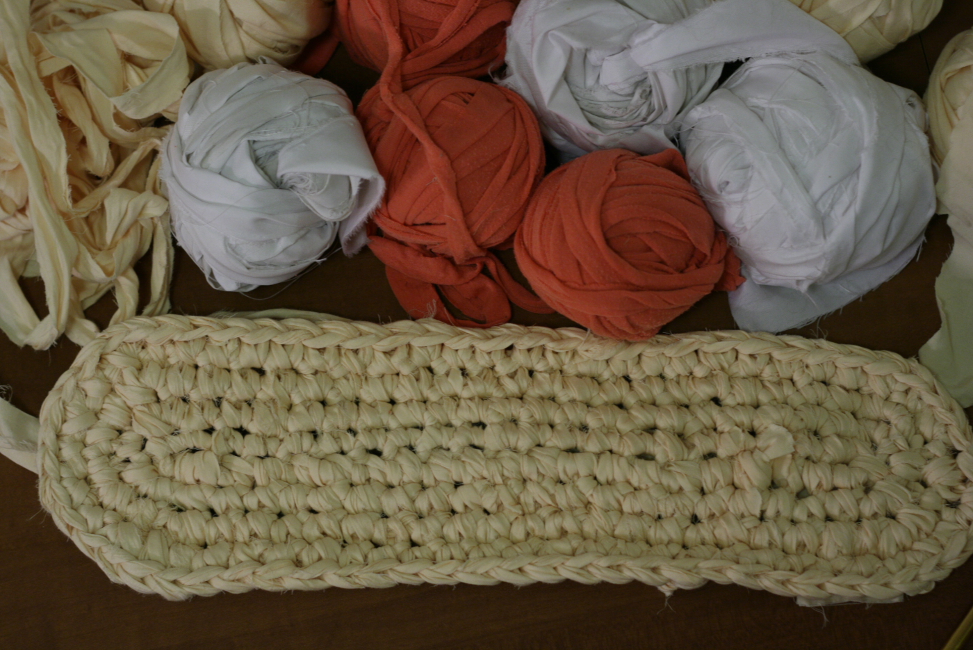 rag crochet - making the bottom of a tote bag