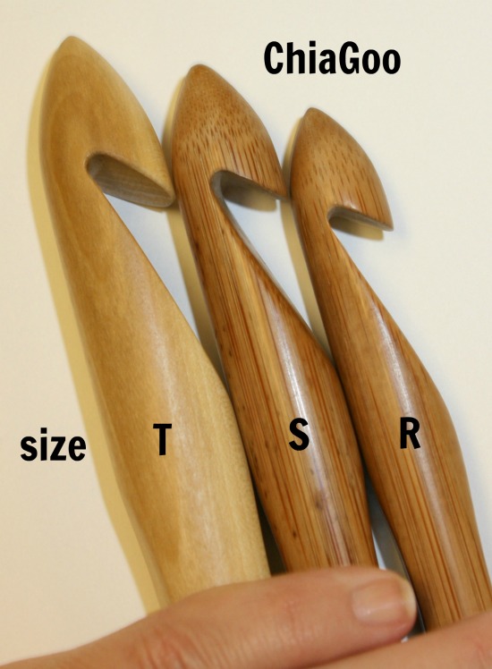 ChaiGoo crochet hooks in size t, S and R