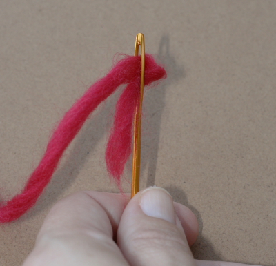 Threading a Chibi jumbo needle with chunky yarn
