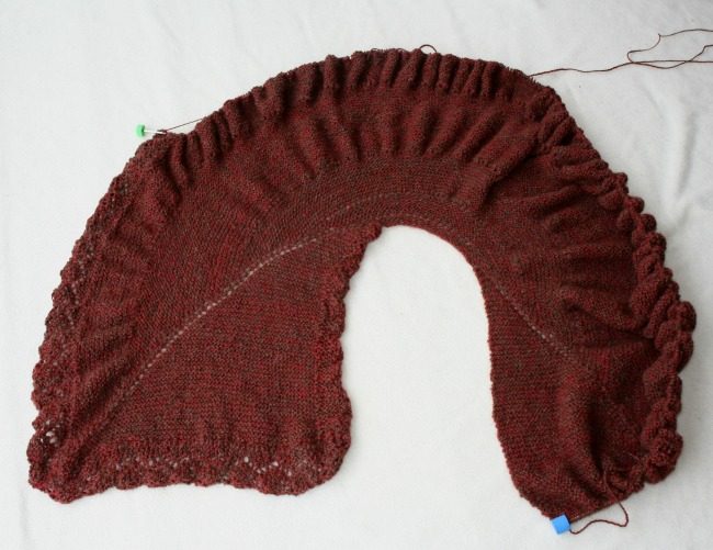 finishing a Pie Are Square shawl