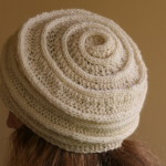 The Chambered Nautilus Tam – a pattern review with helpful tips!