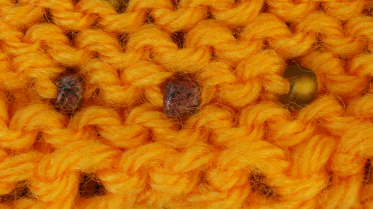 knitting with beads